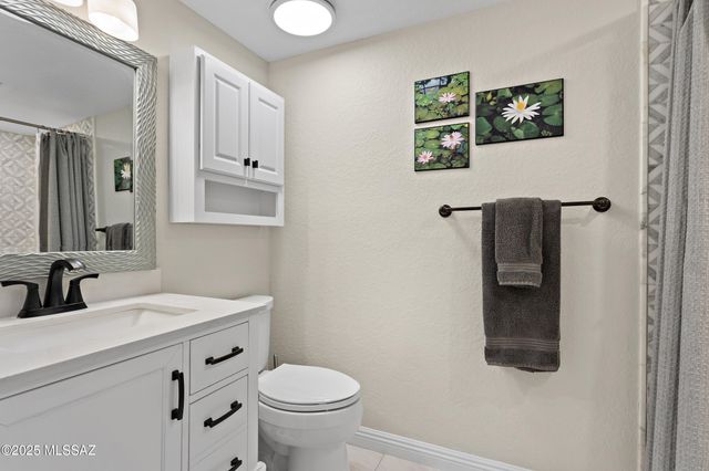 7620 E Callisto Cir Unit 212, Tucson, AZ 85715