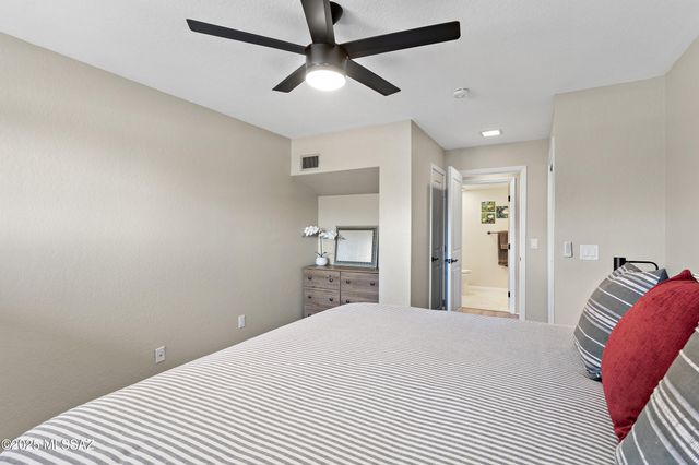 7620 E Callisto Cir Unit 212, Tucson, AZ 85715