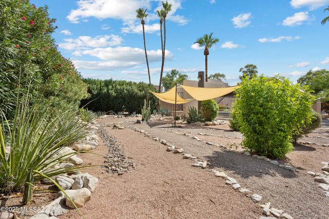 7620 E Callisto Cir Unit 212, Tucson, AZ 85715