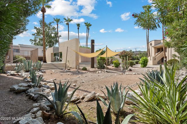 7620 E Callisto Cir Unit 212, Tucson, AZ 85715