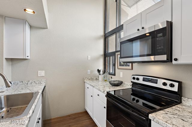 7620 E Callisto Cir Unit 212, Tucson, AZ 85715