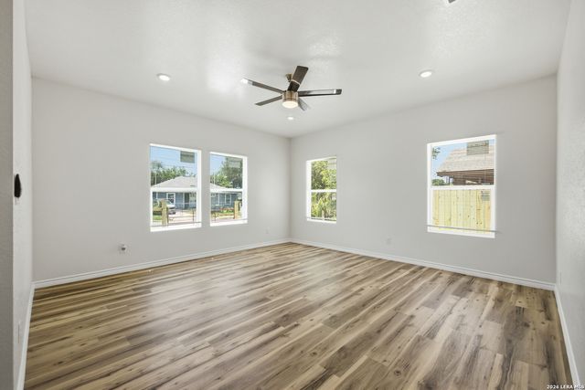 227 Spaatz, San Antonio, TX 78211