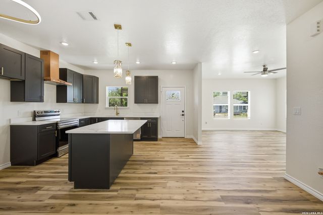227 Spaatz, San Antonio, TX 78211