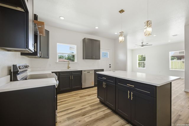 227 Spaatz, San Antonio, TX 78211