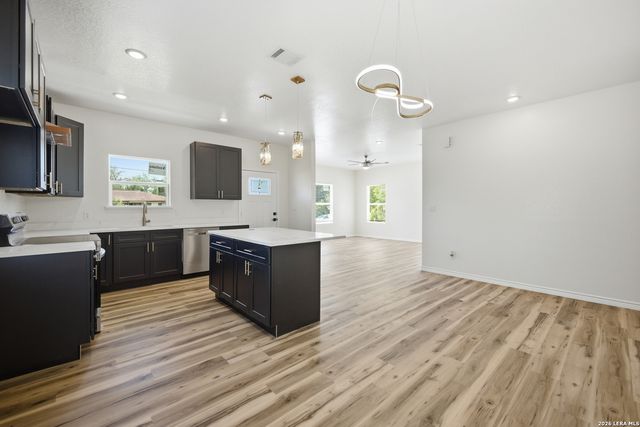 227 Spaatz, San Antonio, TX 78211