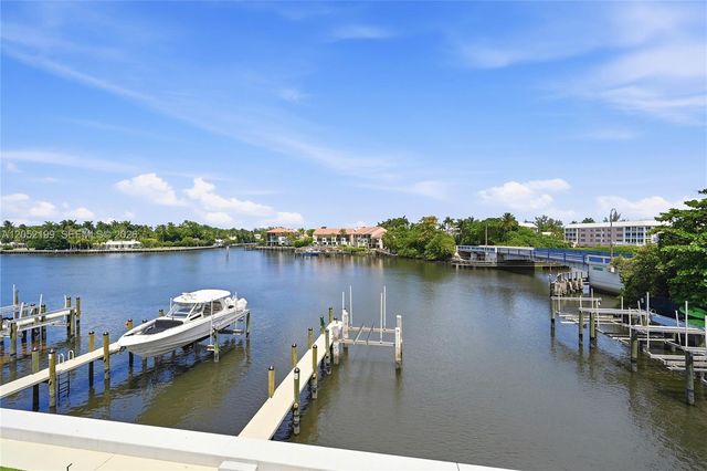 801 Palm Trl 10, Delray Beach, FL 33483