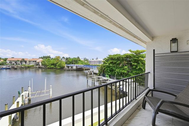 801 Palm Trl 10, Delray Beach, FL 33483