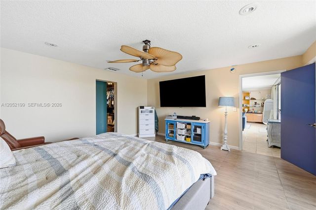 801 Palm Trl 10, Delray Beach, FL 33483