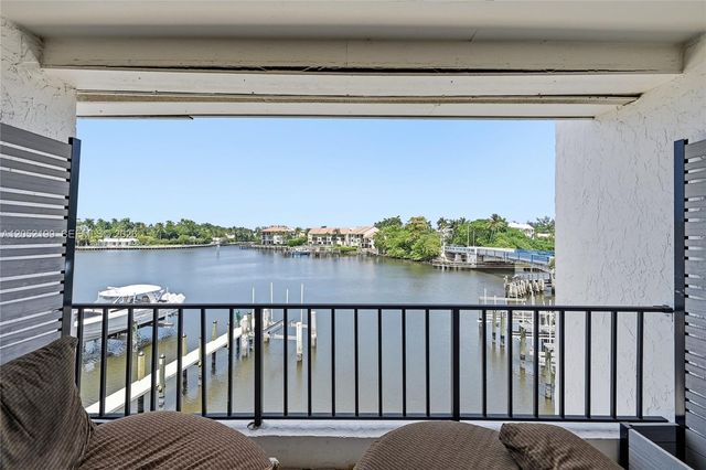 801 Palm Trl 10, Delray Beach, FL 33483