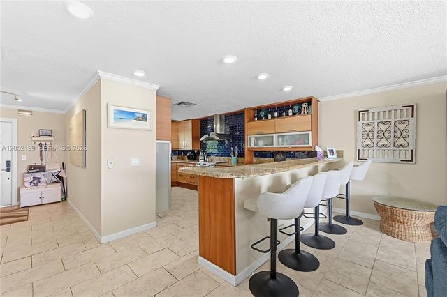 801 Palm Trl 10, Delray Beach, FL 33483