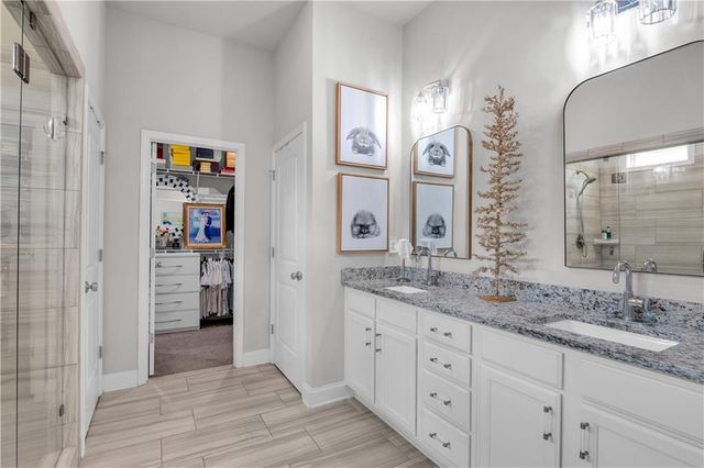 221 Morris Creek Drive, Hoschton, GA 30548