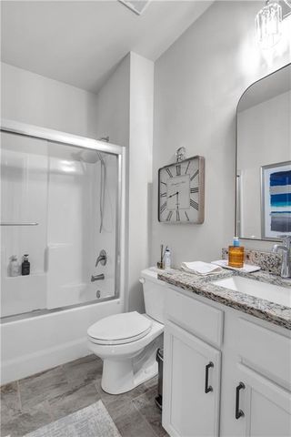 221 Morris Creek Drive, Hoschton, GA 30548