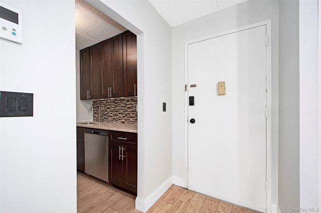 560 Halstead Avenue 2-R, Harrison, NY 10528