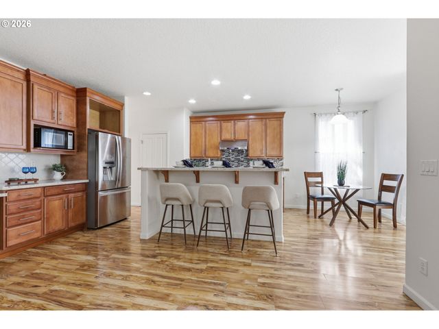 5899 Se DAVIS Rd, Hillsboro, OR 97123