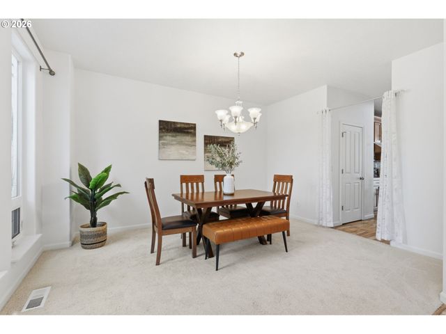 5899 Se DAVIS Rd, Hillsboro, OR 97123