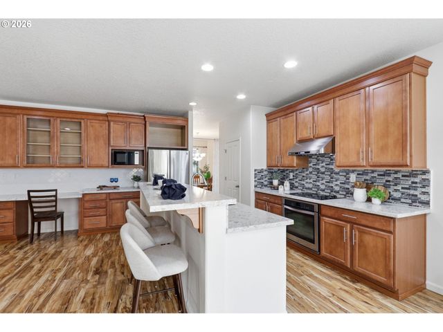 5899 Se DAVIS Rd, Hillsboro, OR 97123