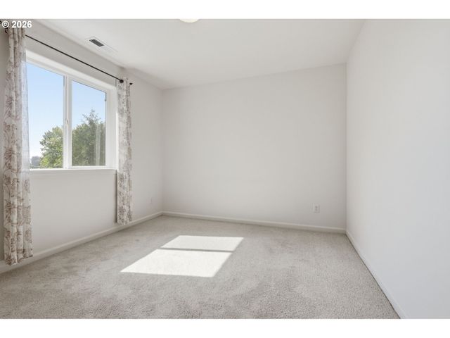 5899 Se DAVIS Rd, Hillsboro, OR 97123