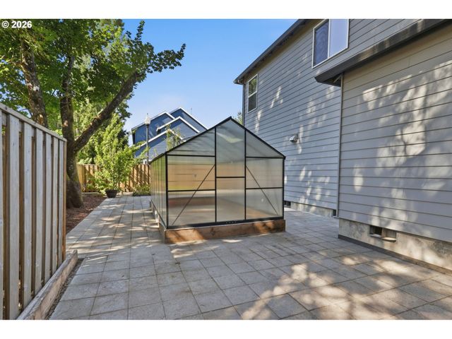 5899 Se DAVIS Rd, Hillsboro, OR 97123