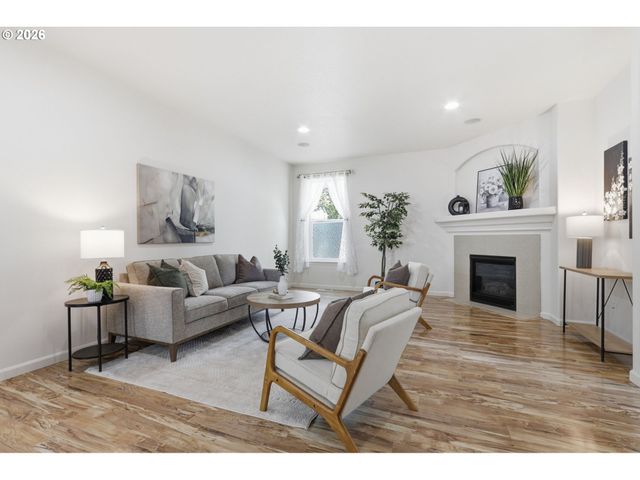 5899 Se DAVIS Rd, Hillsboro, OR 97123