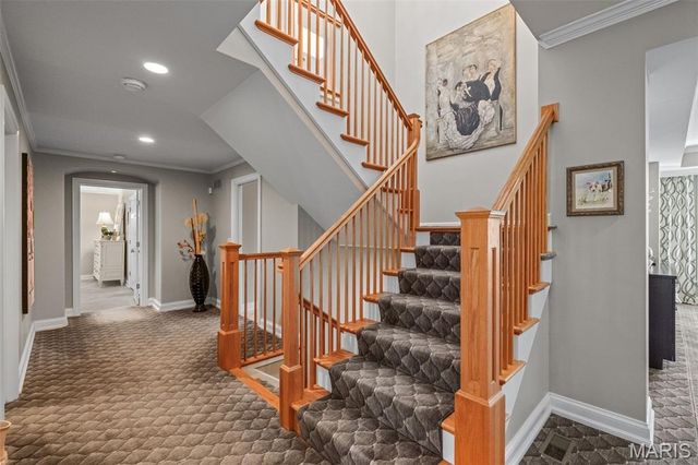 28 Ladue Meadows, St Louis, MO 63141