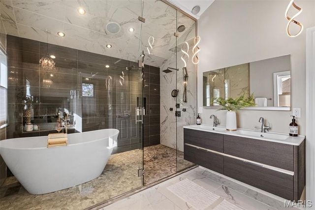 28 Ladue Meadows, St Louis, MO 63141