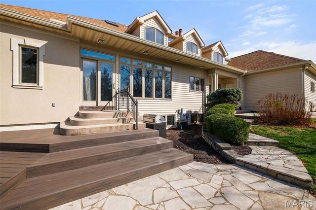 28 Ladue Meadows, St Louis, MO 63141