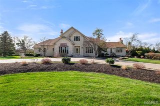 28 Ladue Meadows, St Louis, MO 63141