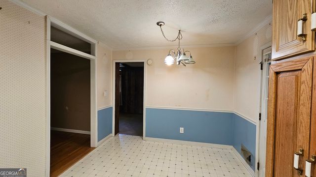 551 Wavelyn Way, Riverdale, GA 30274