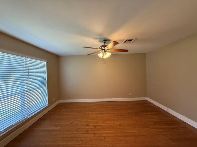 10331 Collingswood Road, La Porte, TX 77571
