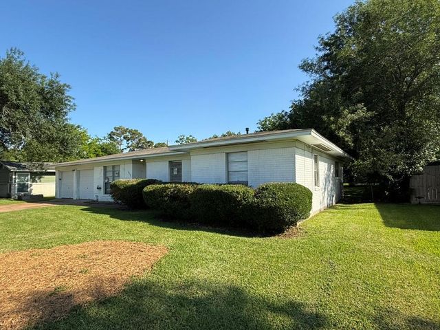10331 Collingswood Road, La Porte, TX 77571