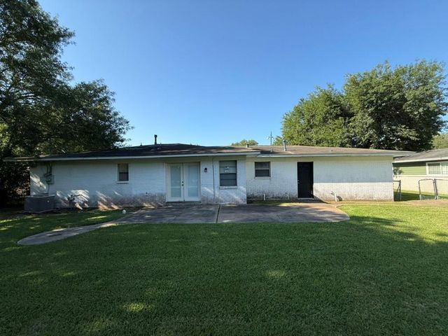 10331 Collingswood Road, La Porte, TX 77571