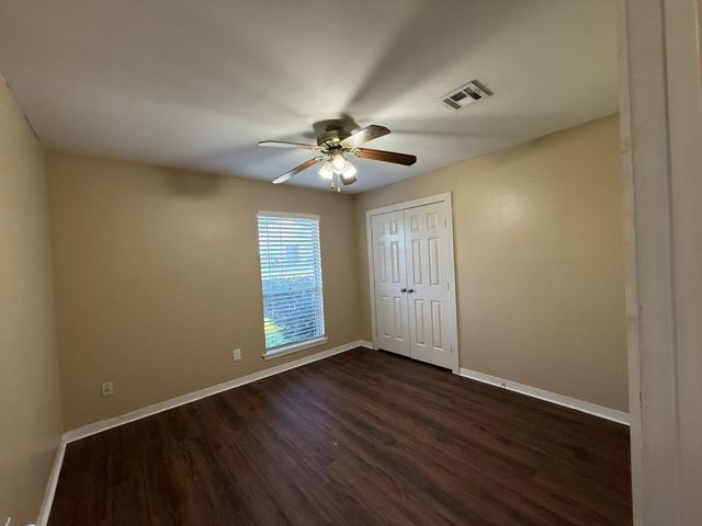 10331 Collingswood Road, La Porte, TX 77571