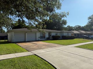 10331 Collingswood Road, La Porte, TX 77571