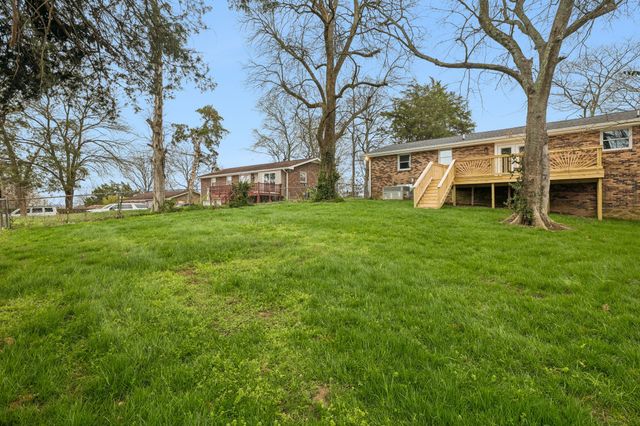 108 Crestmont Dr, Hendersonville, TN 37075