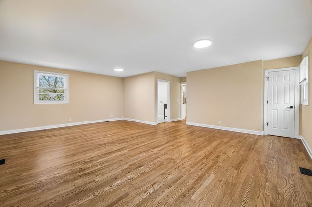 108 Crestmont Dr, Hendersonville, TN 37075