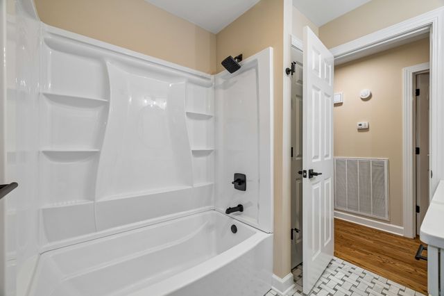 108 Crestmont Dr, Hendersonville, TN 37075