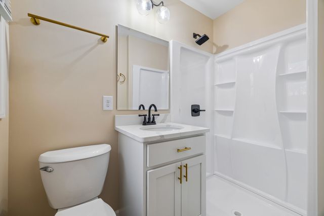 108 Crestmont Dr, Hendersonville, TN 37075