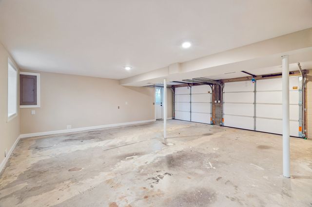 108 Crestmont Dr, Hendersonville, TN 37075