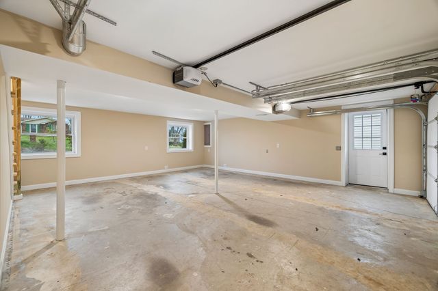 108 Crestmont Dr, Hendersonville, TN 37075