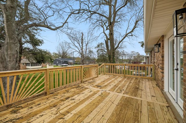 108 Crestmont Dr, Hendersonville, TN 37075