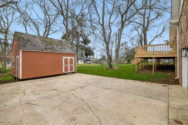 108 Crestmont Dr, Hendersonville, TN 37075