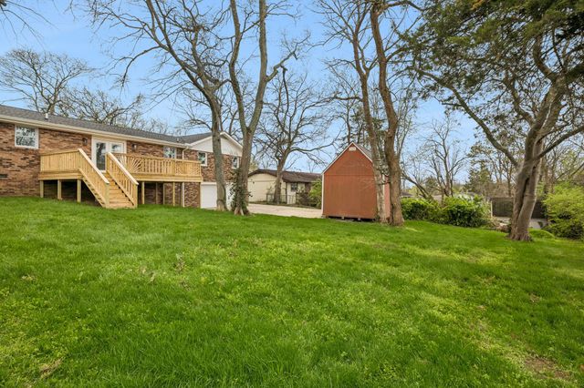 108 Crestmont Dr, Hendersonville, TN 37075