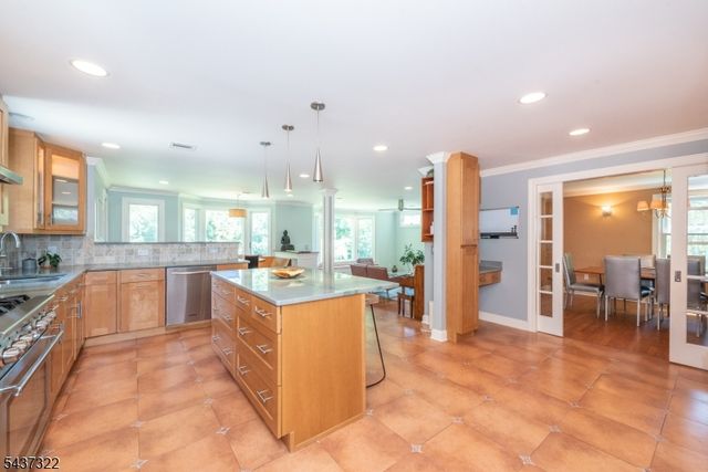 591 Highland Ave, Little Falls Twp., NJ 07043