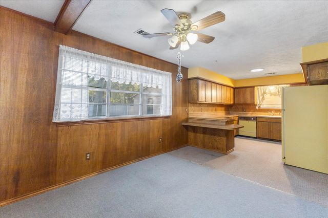 10714 Grove Oaks Boulevard, Dallas, TX 75217