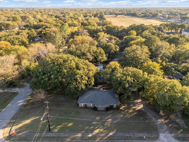 10714 Grove Oaks Boulevard, Dallas, TX 75217