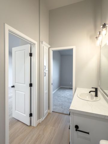 6290 87th Avenue S, Horace, ND 58047