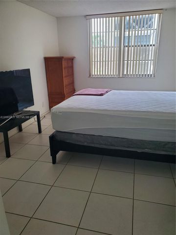 4851 NW 26th Court 237, Lauderdale Lakes, FL 33313