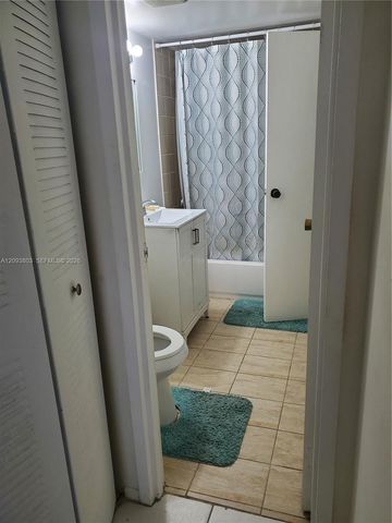 4851 NW 26th Court 237, Lauderdale Lakes, FL 33313