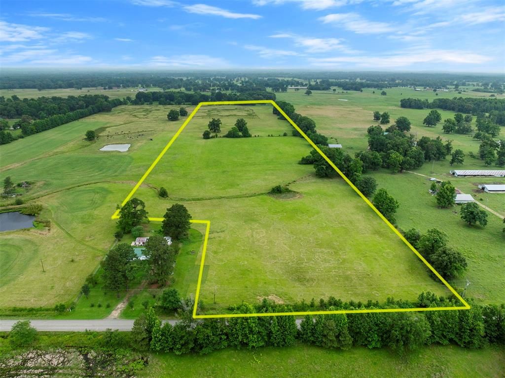 Image 1 of property listing at 4653 Holly Creek Road, Broken Bow, OK 74728
