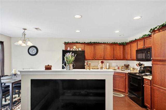 208 Blue Robin Way, Greensboro, NC 27409